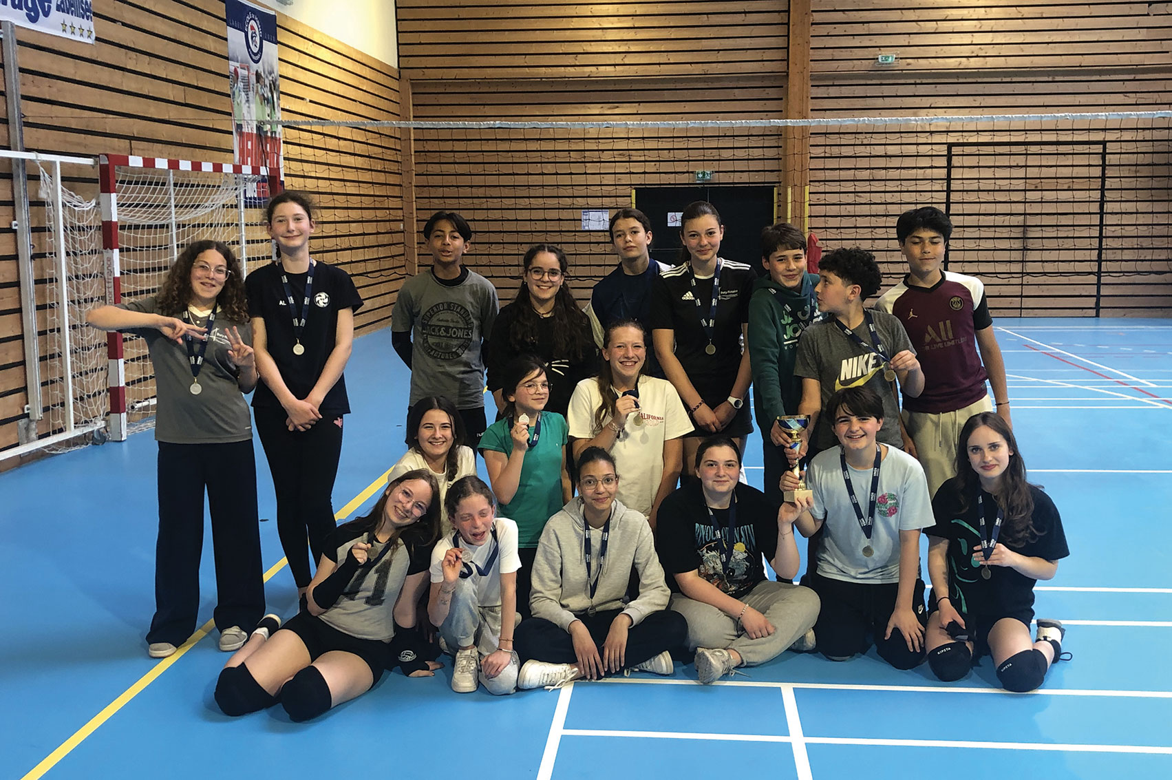 bc-as-volley-04-25-04