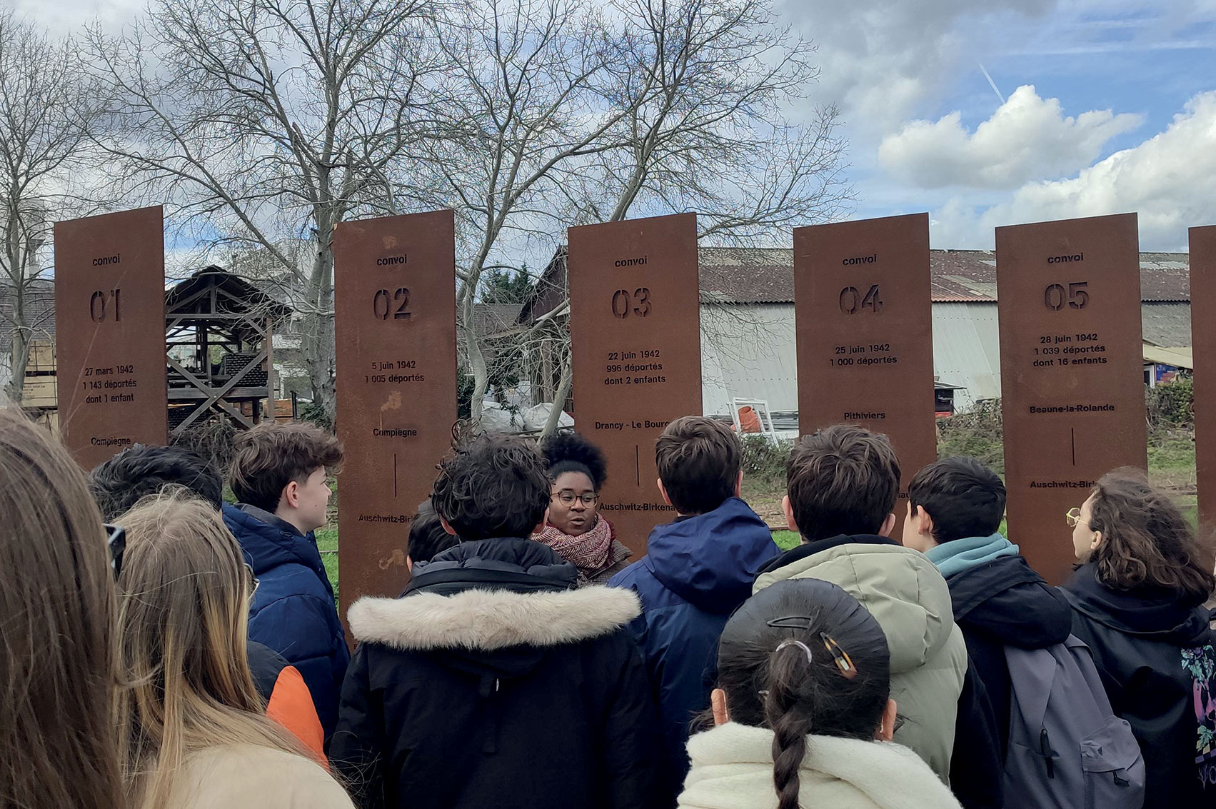 rc3-visite-gare-deportation-bobigny-04-24-03