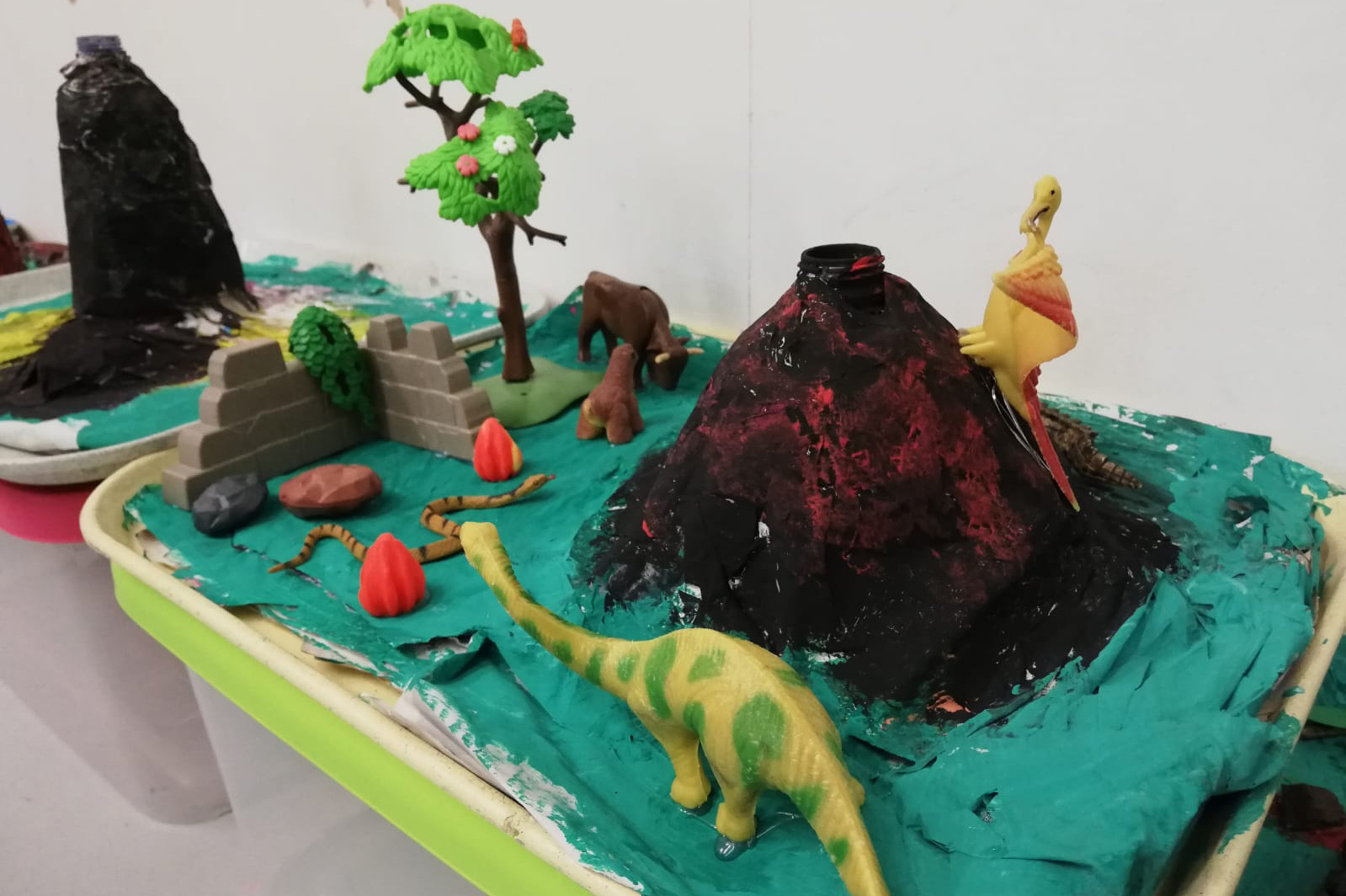 rpcm1-expo-volcans-04-22-02